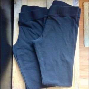 Lot of 2 American Eagle low rise leggings, size M